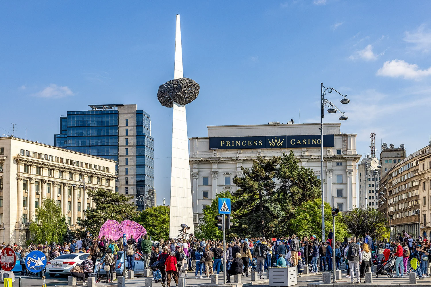 monument-to-rebirth-bucharest